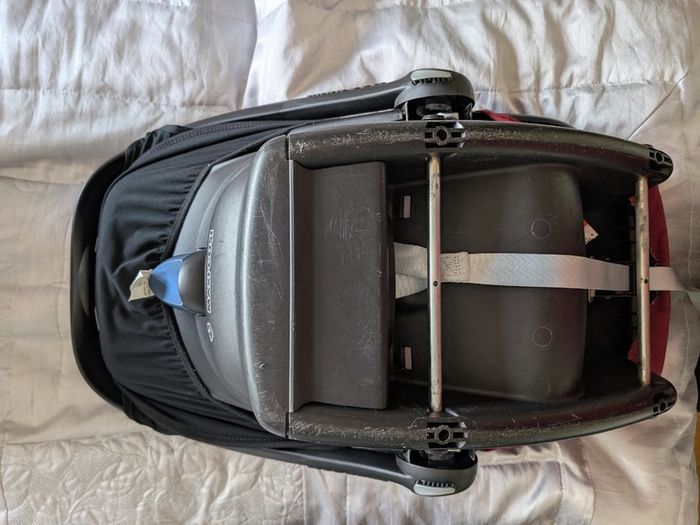 Maxicosy car seat and isofix base