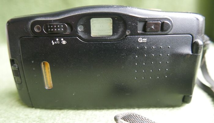 Vintage Fuji DL-95 Super 35mm Film Camera with Panorama & Macro, Retro Point and Shoot Camera