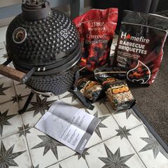 Kamado grill.