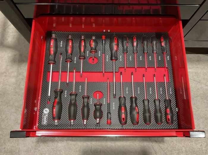 Brand New 12drawer Tool Chest Full Of Tools