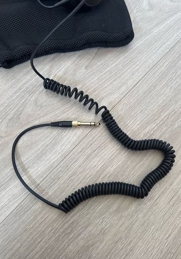 Majority Studio 1 Over-Ear Headphones for Guitar amp