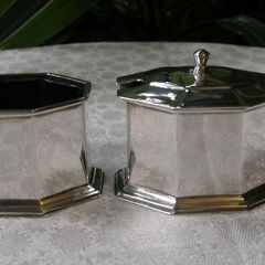 Elkington and Co Genuine Art Deco Sterling Silver Condiment Set. Hallmarked Birmingham 1936. Fitted Cobalt Blue Glass Liners
