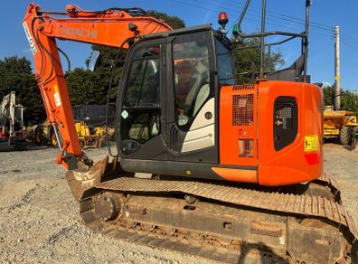 Hitachi ZX135US-6