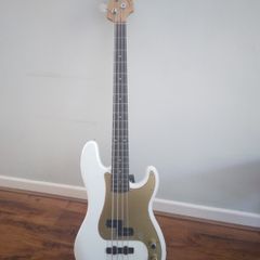 Squier Affinity PJ Bass w/ EMGs (passive)
