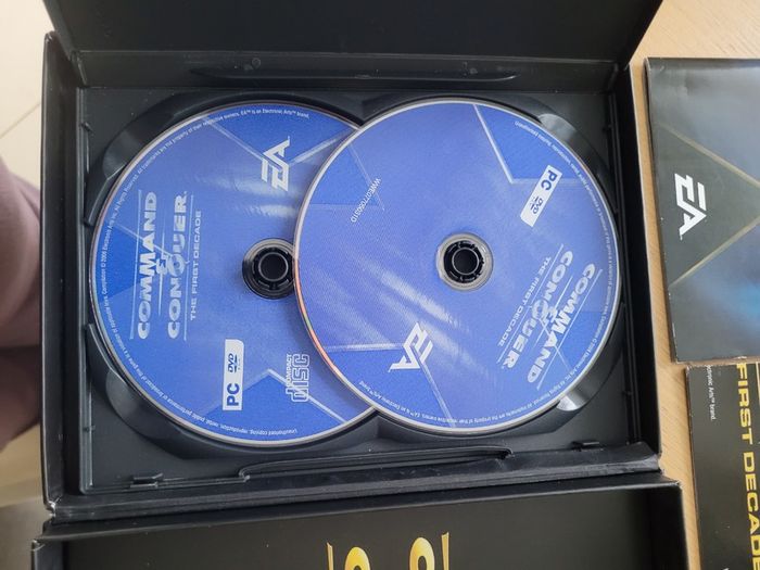Command & Conquer - The First Decade (PC DVD ROM) - Plus bonus C&C games