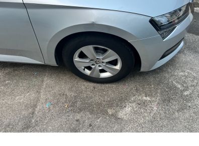 Skoda Superb Drivers  Wing