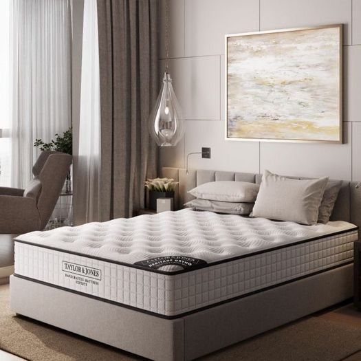 SALE E300 off Swan Double and Kingsize Beds