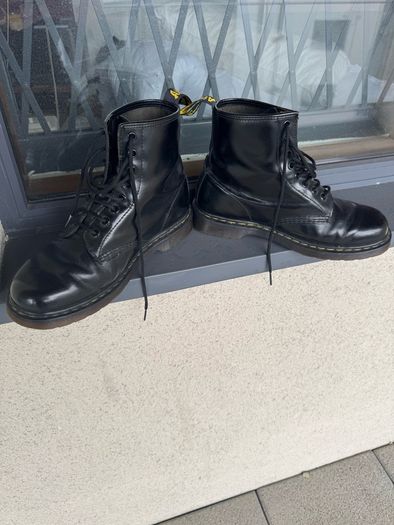 Doc Marten Boots, Black 8 hole, good condition