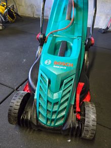 Bosch UniversalRotak 1300kW 34cm Corded Lawnmower 230V