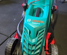 Bosch UniversalRotak 1300kW 34cm Corded Lawnmower 230V