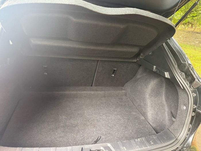 Nissan Qashqai XE 1.2 pet Tax and Tested