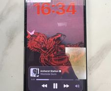 iPhone 16 Crack on Screen