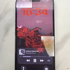 iPhone 16 Crack on Screen