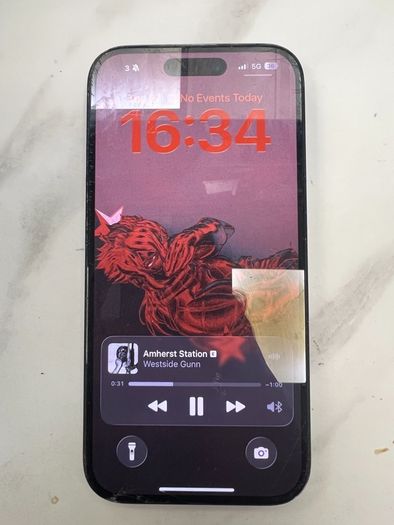 iPhone 16 Crack on Screen