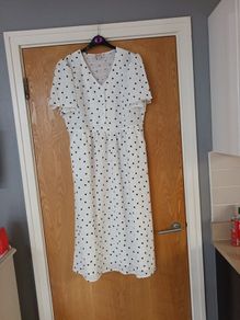 Emily & Me Dress With 2 Side Pockets    S.14. New - No Tag.