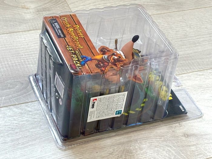 Deluxe Crash Bandicoot With Jet Pack Figure From Activision & Neca - SEALED