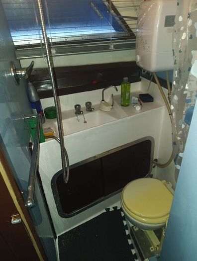 Boat cruiser 28ft perfect condition