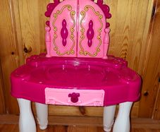 Pretend Play Girls Vanity Makeup Unit Table