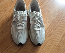 NB trainers Size Uk 11.5