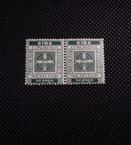Ireland Mint Stamps : 1932 : International Eucharistic Congress - Se-tenant Pair - MLH