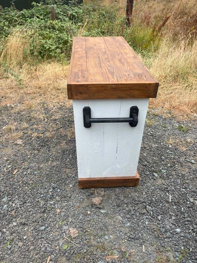 Kitchen island