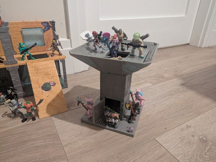 Fortnite figures