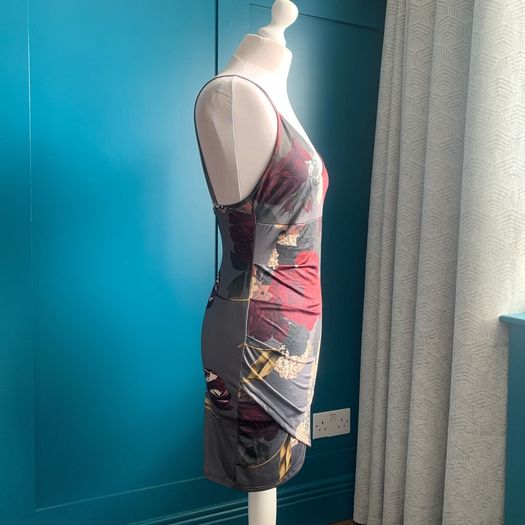 Floral print mini dress. Size S