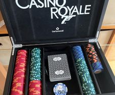 (Rare) Casino Royale 007 Poker Set - Mostly Complete