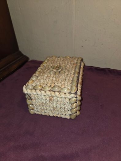 1960's Sea Shell Trinket/Jewellery Box