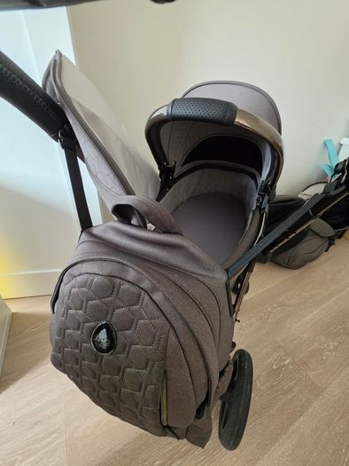 Egg 3 Bundle with Go Beyond 2 Car Seat