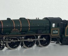 Model Railways Steam Engine and Tender BOXED