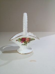 Small Basket Royal Albert Old Country Roses Bone China