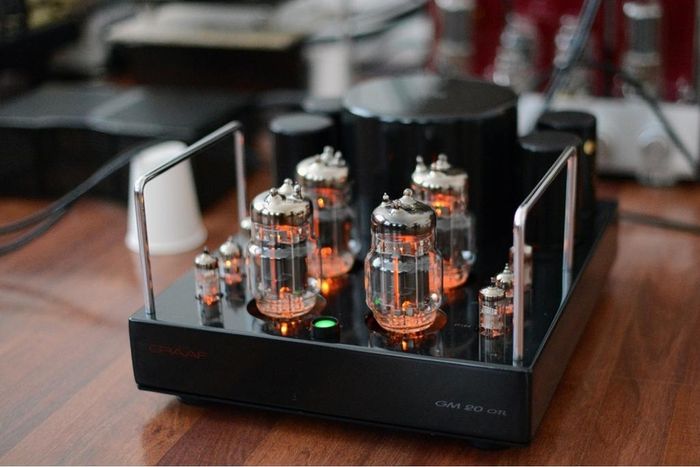 Mega Rare Reference Quality Hifi Graaf GM-OTL Vacuum Tubed Class A Amplifier with Russian 6C33C Tubes  unrivalled in the Hifi World
