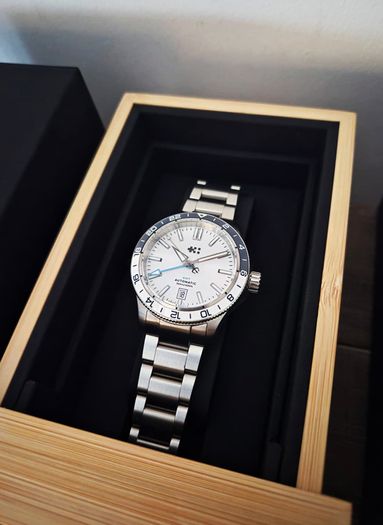 Christopher Ward C60 Trident GMT 300 40mm