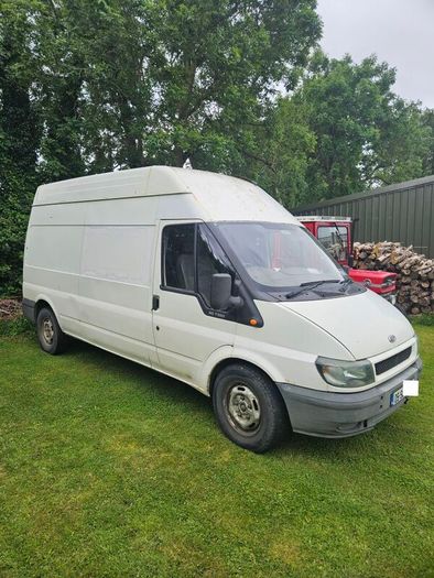2005 Ford Transit T350