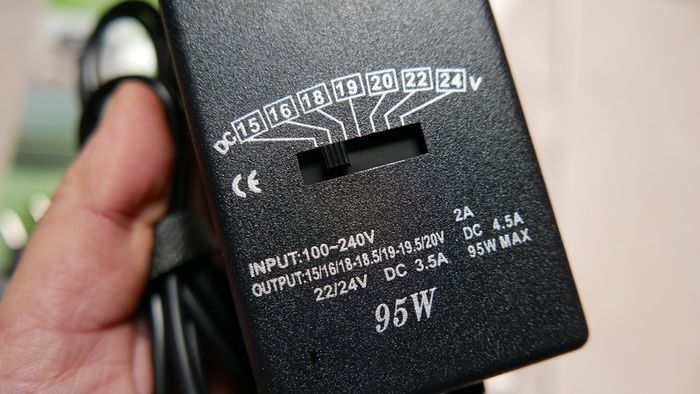 Sumvision Universal Laptop Ac Charger Adapter Power Supply Charger 95w 9 Tips