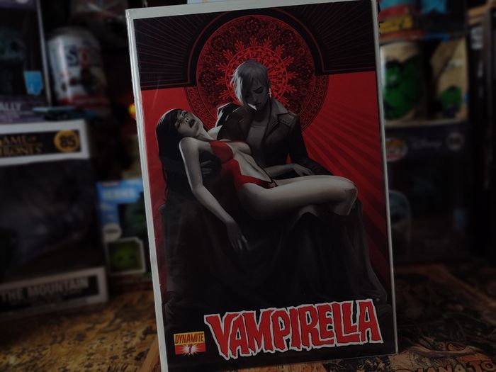 Vampirella ! Issue #7 ! Jelena Kevic-Djurdjevic Variant Cover ! 2011 ! by Dynamite Entertainment !