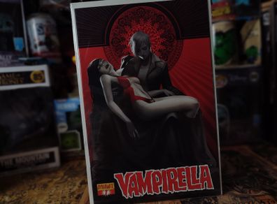 Vampirella ! Issue #7 ! Jelena Kevic-Djurdjevic Variant Cover ! 2011 ! by Dynamite Entertainment !