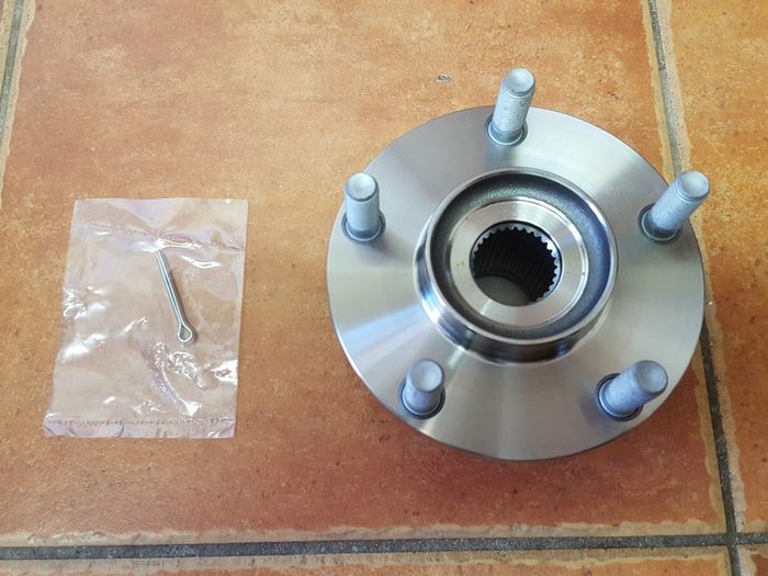 SKF Wheel Bearing Kit Front Axle.... Nissan JUKE LEAF QASHQAI  X-trail  RENAULT Koleos