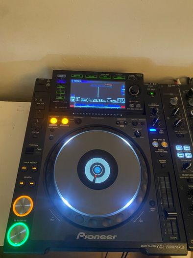 CDJ 2000 nexus X2 & DJM750 mk2