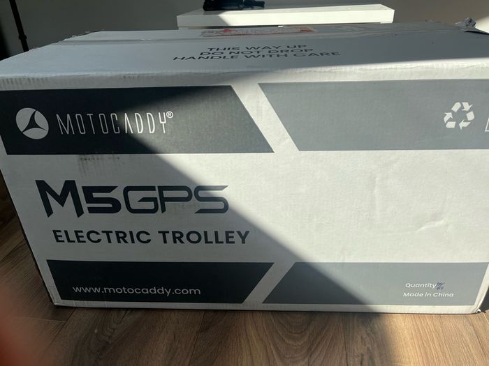 Motocaddy M5 GPS Electric Golf Trolly