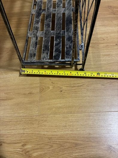 Foldable cast iron plant stand