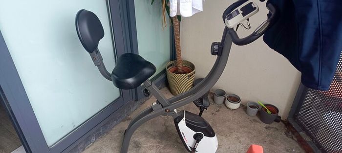 indoor exercise bike