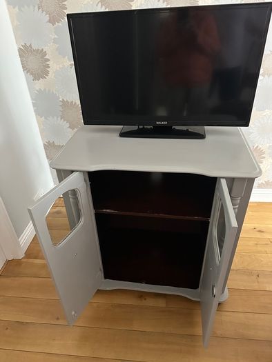 television  cabinet