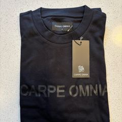 Carpe Omnia Bold Logo T-Shirt Black - Size Small