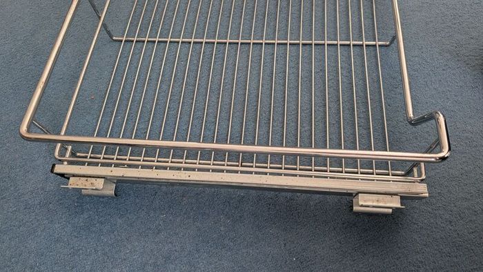 Kitchen baskets with sliding racks