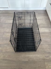 dog crate excellent condition medium size