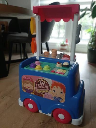 Child Ice cream cart