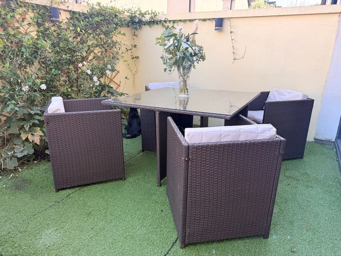 Rattan 4 seater garden table and chairs