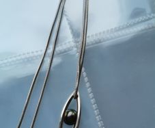 925 Silver necklace with black Tahitian pearl